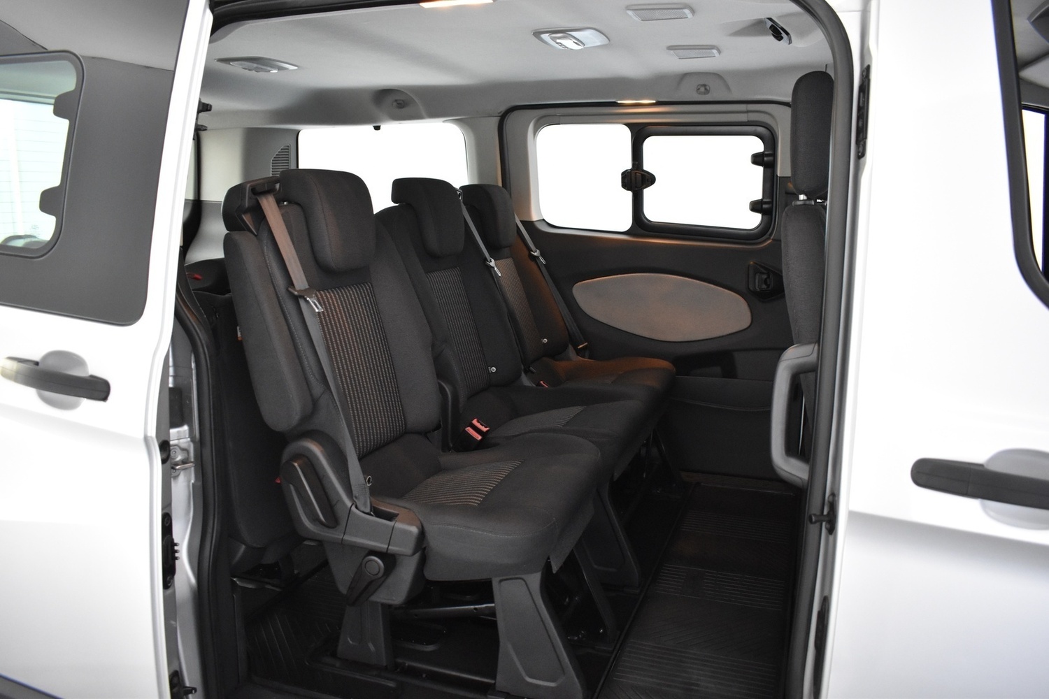 Ford Tourneo Custom vaihtoauto