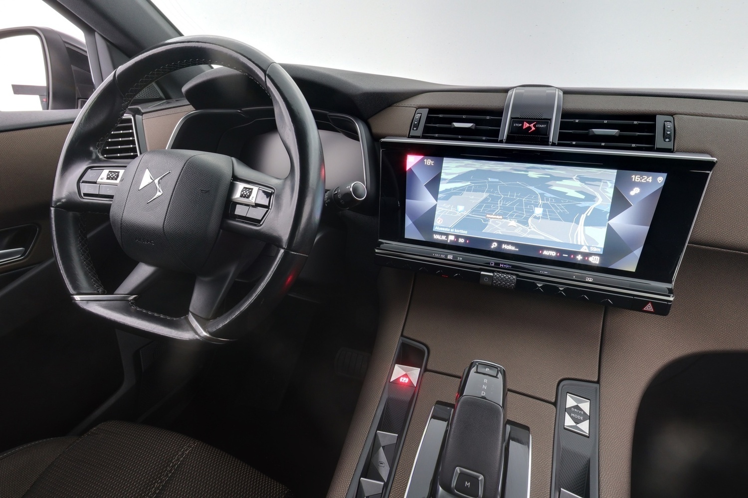 DS 7 vaihtoauto
