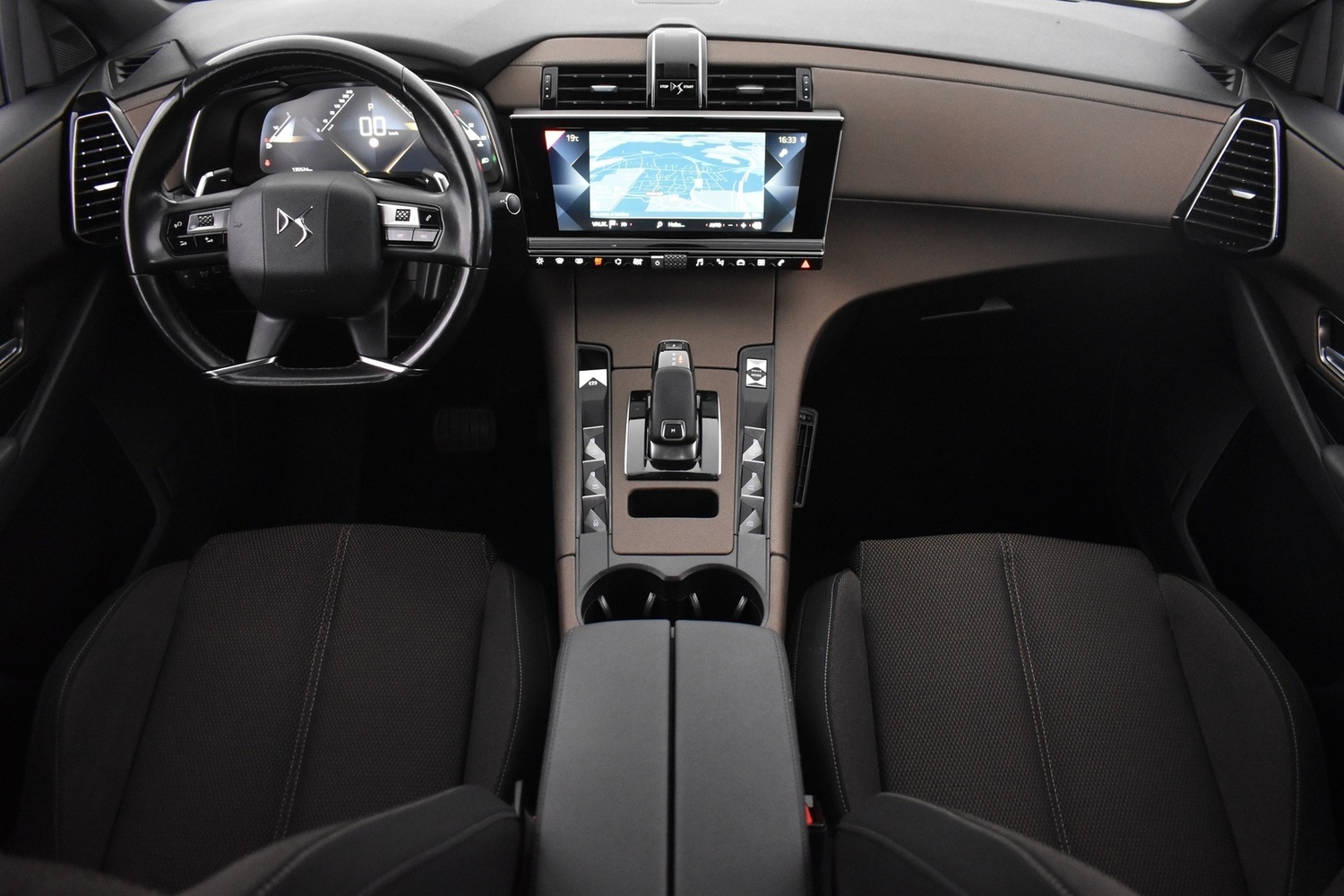 DS 7 vaihtoauto