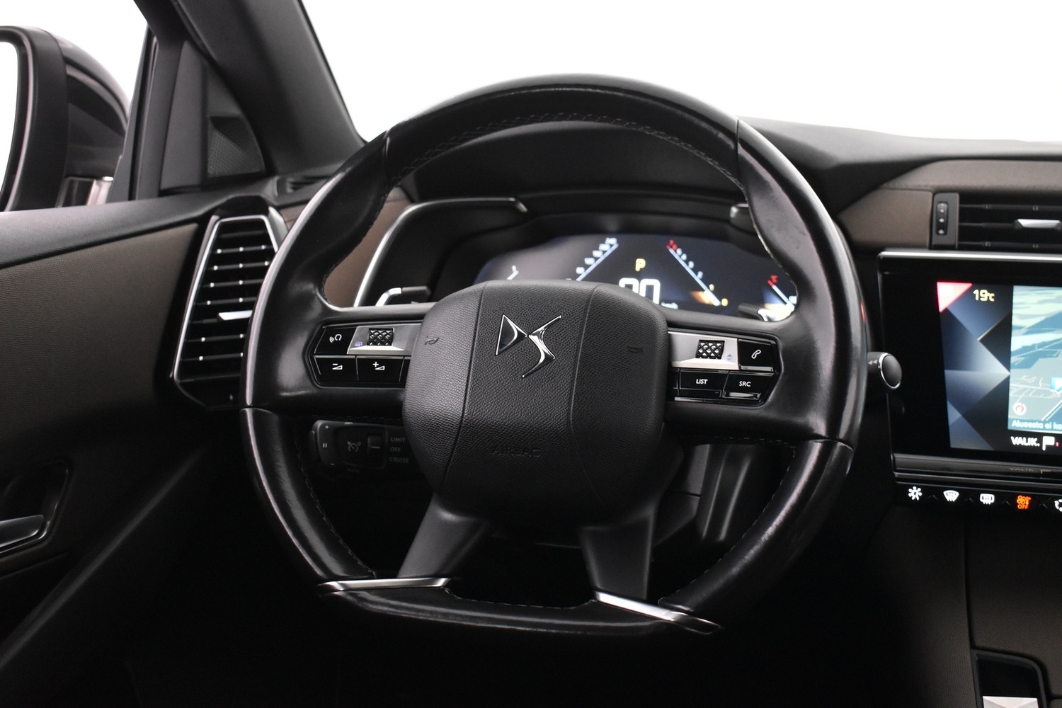 DS 7 vaihtoauto