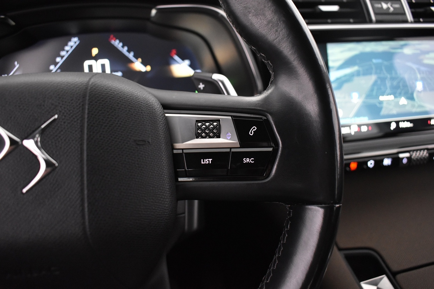 DS 7 vaihtoauto
