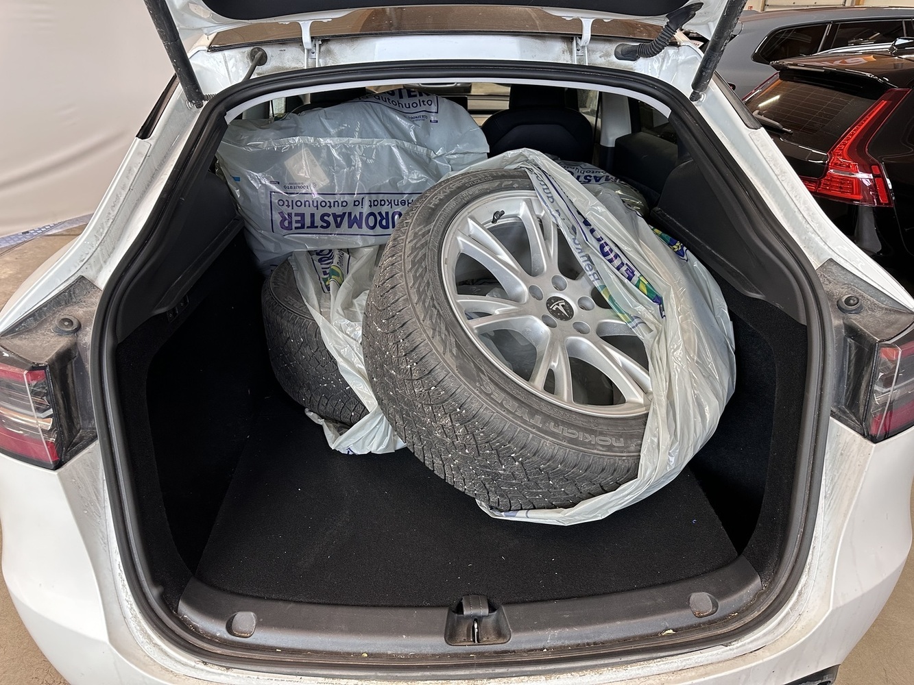 Tesla Model Y vaihtoauto