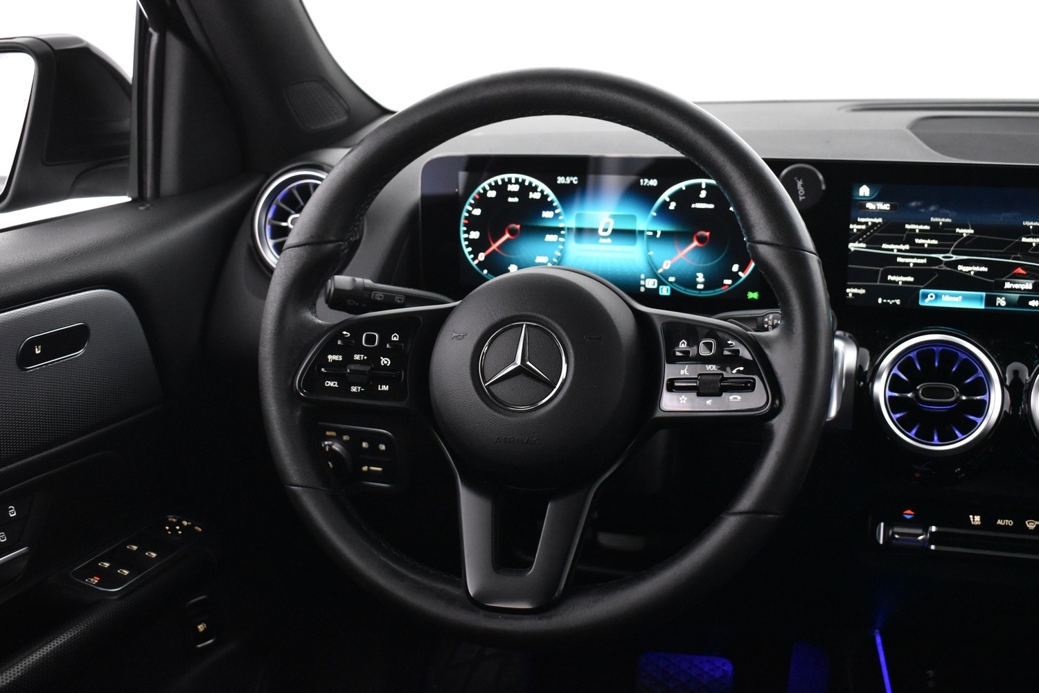 Mercedes-Benz GLB vaihtoauto