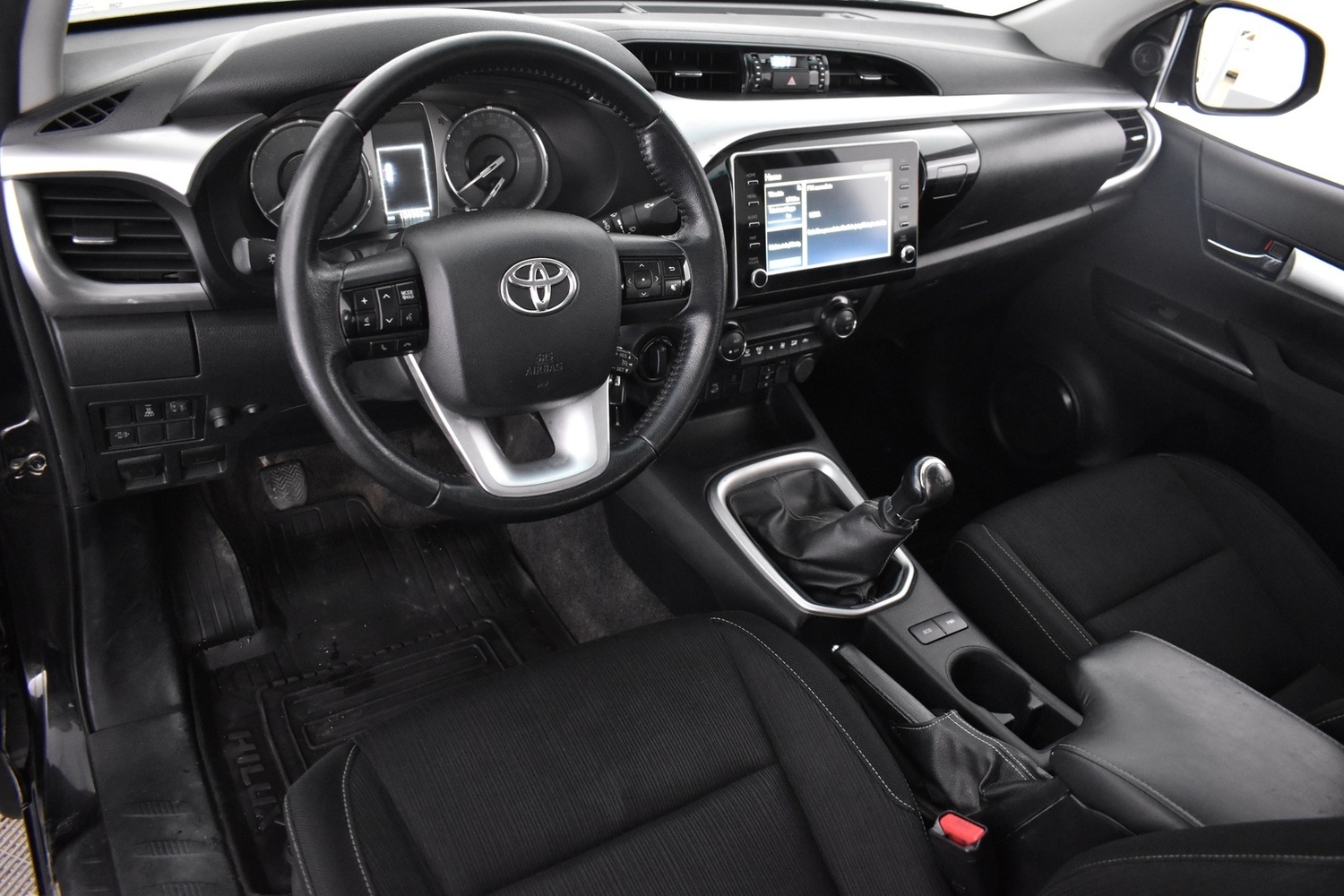 Toyota Hilux vaihtoauto