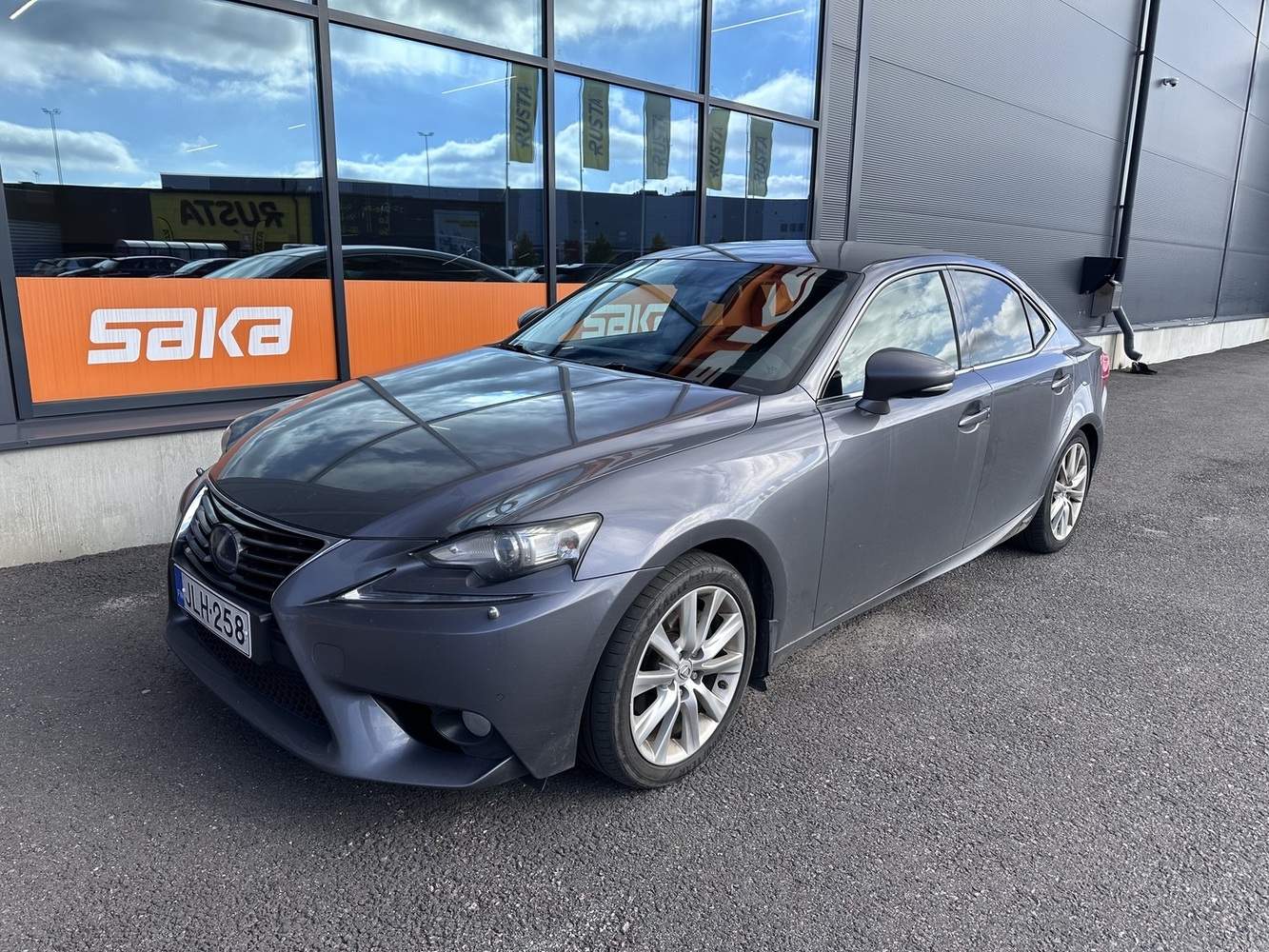 Lexus IS vaihtoauto