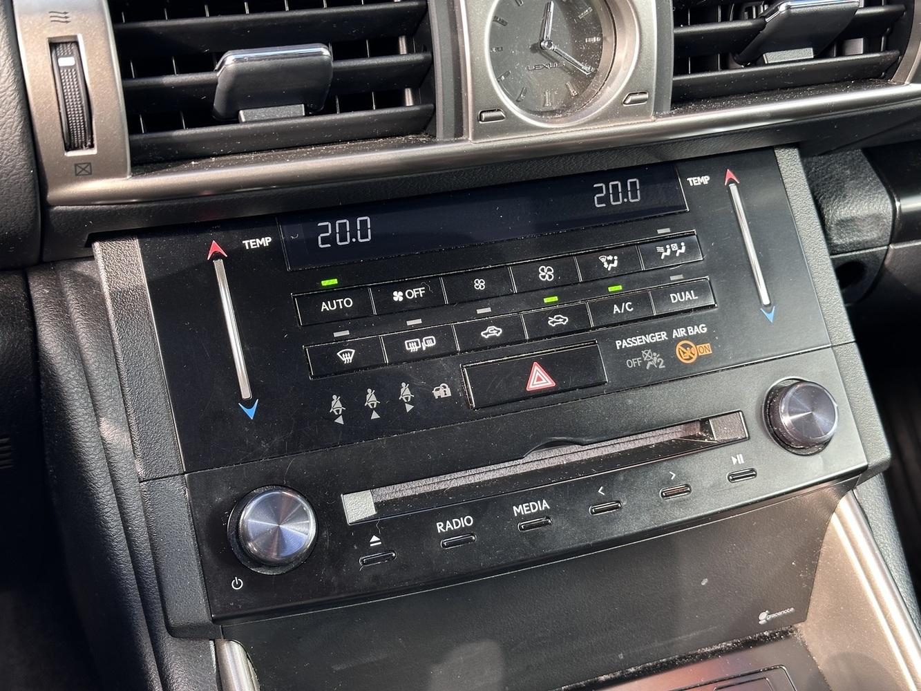 Lexus IS vaihtoauto