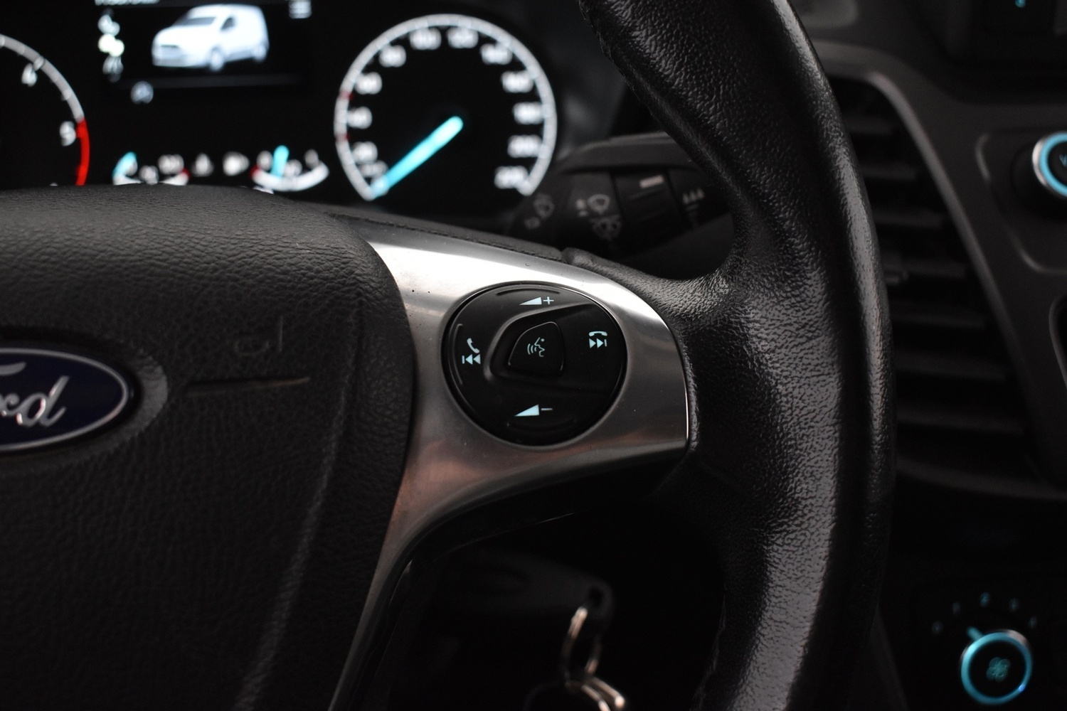 Ford Transit Connect vaihtoauto