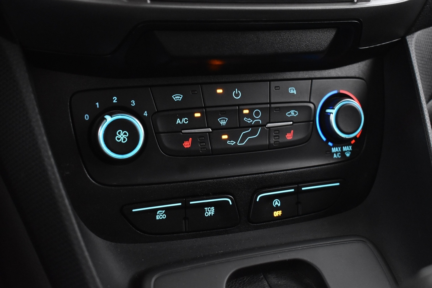 Ford Transit Connect vaihtoauto
