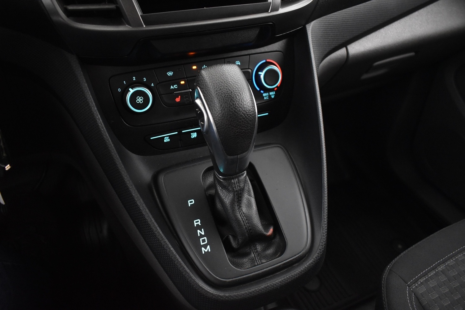 Ford Transit Connect vaihtoauto