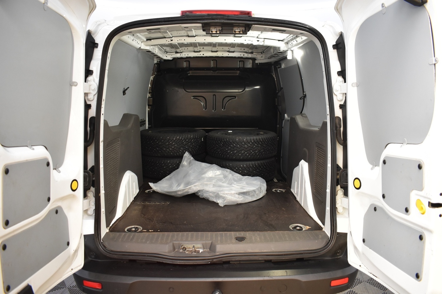 Ford Transit Connect vaihtoauto