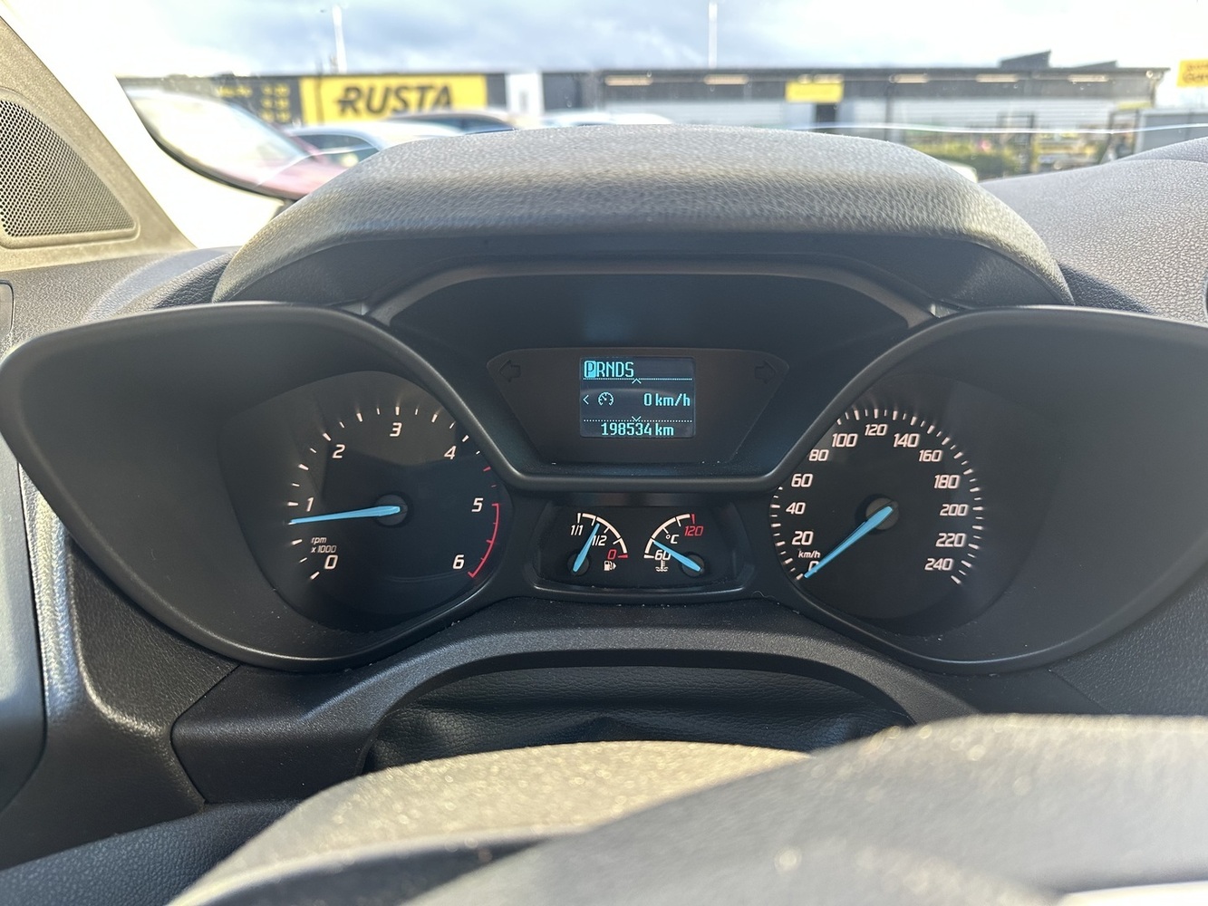 Ford Transit Connect vaihtoauto
