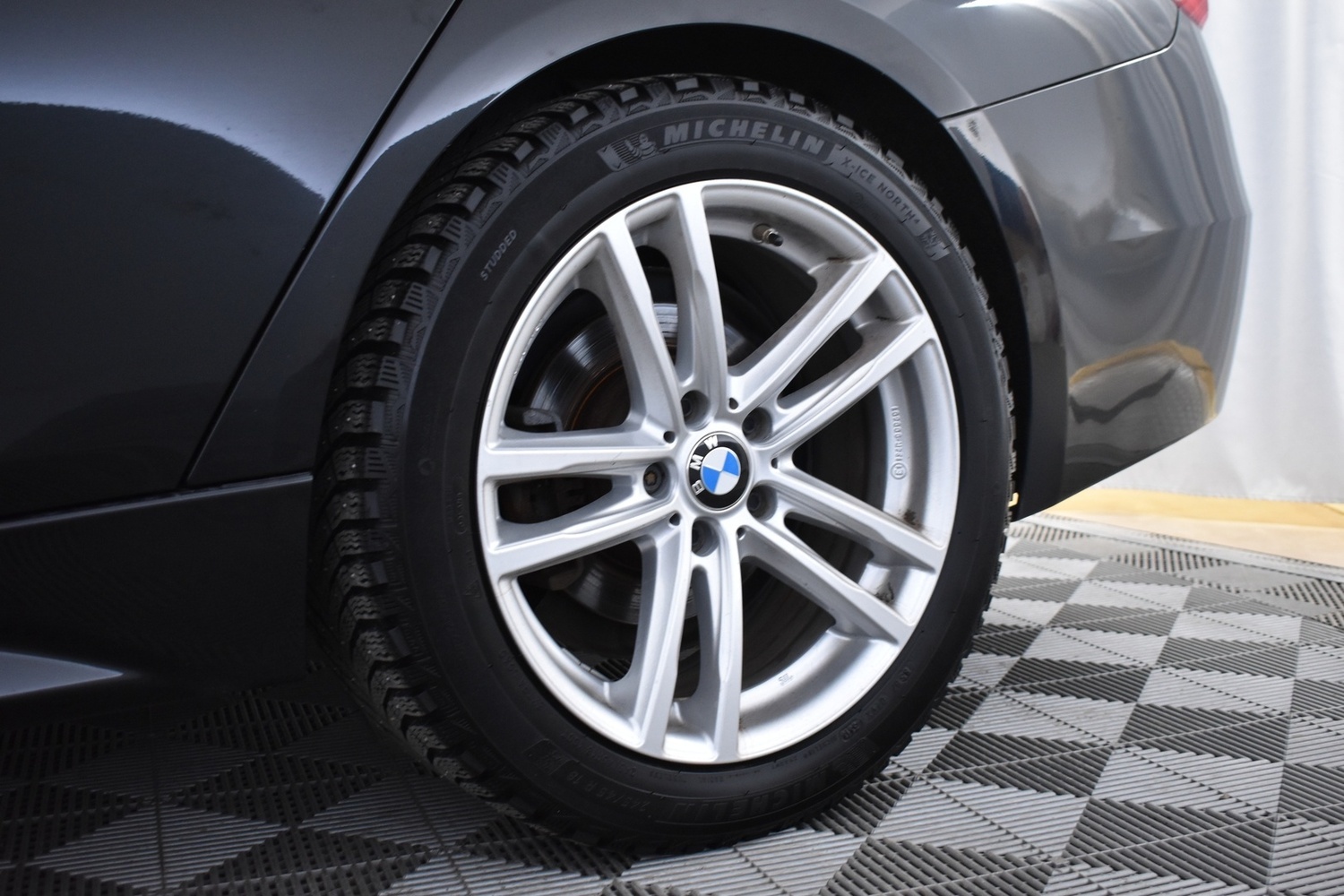 BMW 320 vaihtoauto