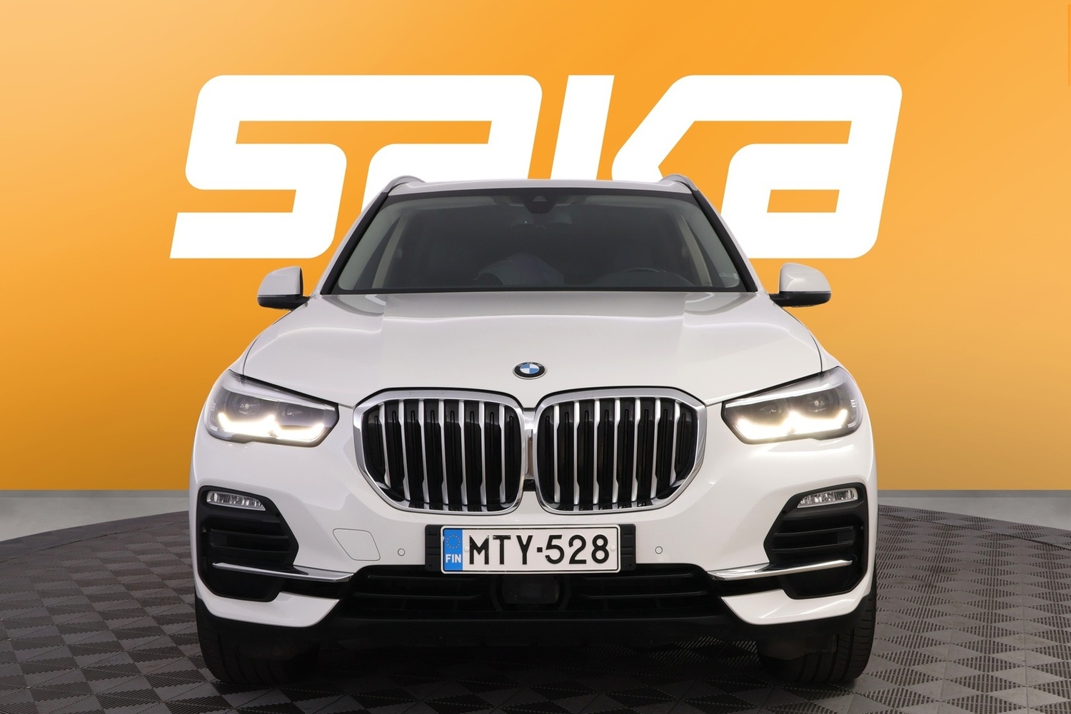 BMW X5 vaihtoauto