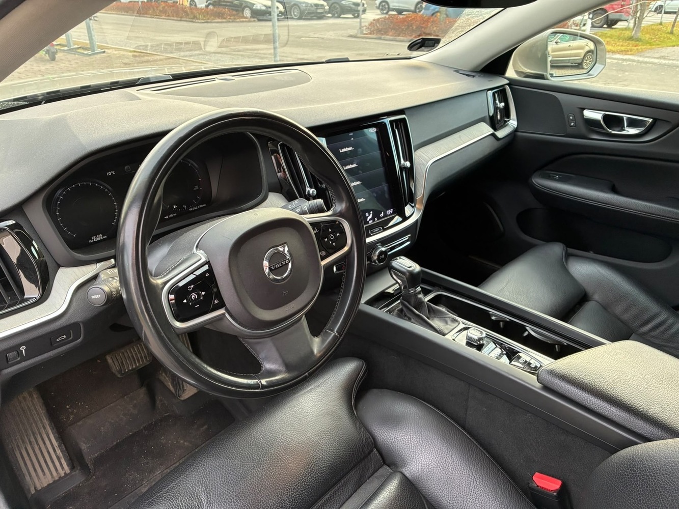 Volvo V60 vaihtoauto