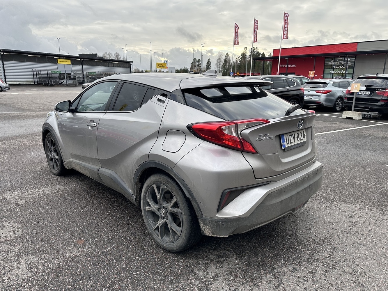 Toyota C-HR vaihtoauto
