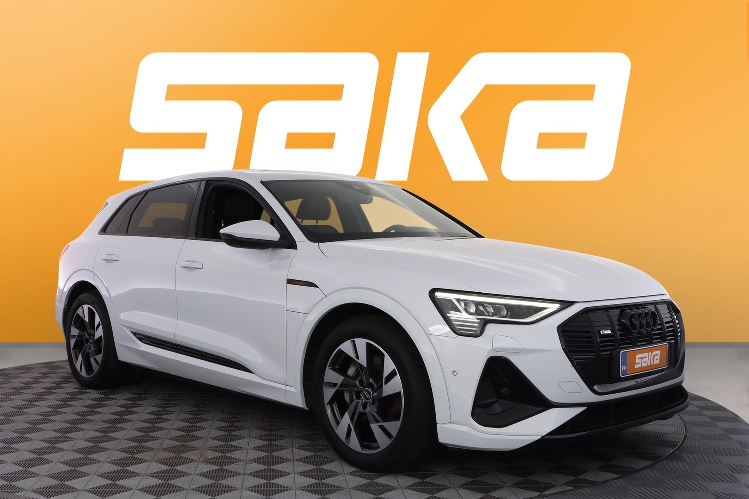 Audi e-tron vaihtoauto