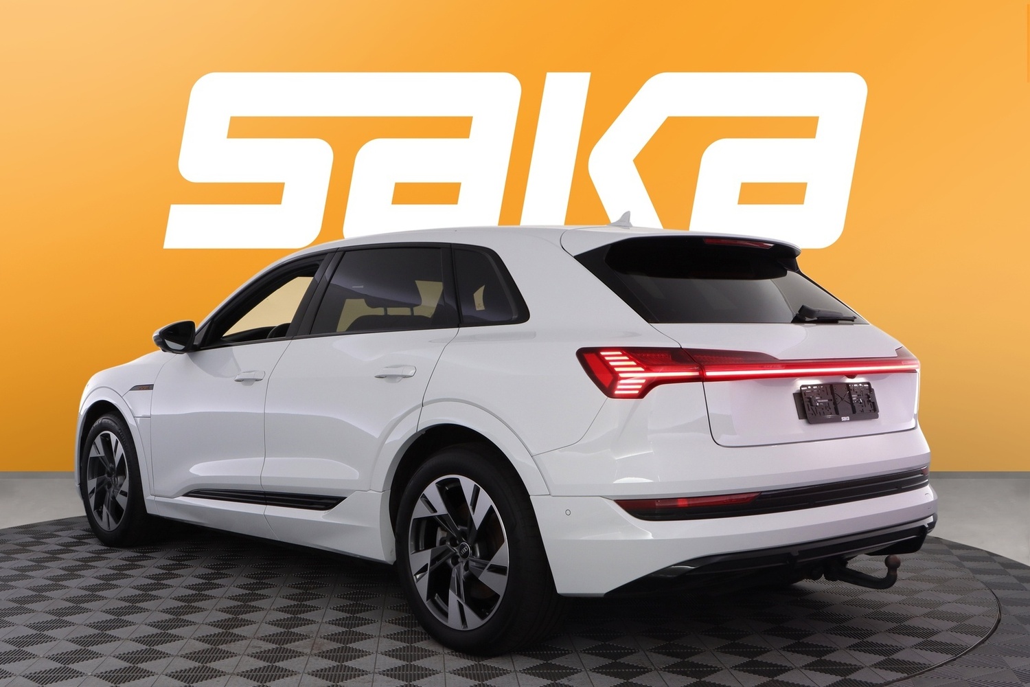 Audi e-tron vaihtoauto