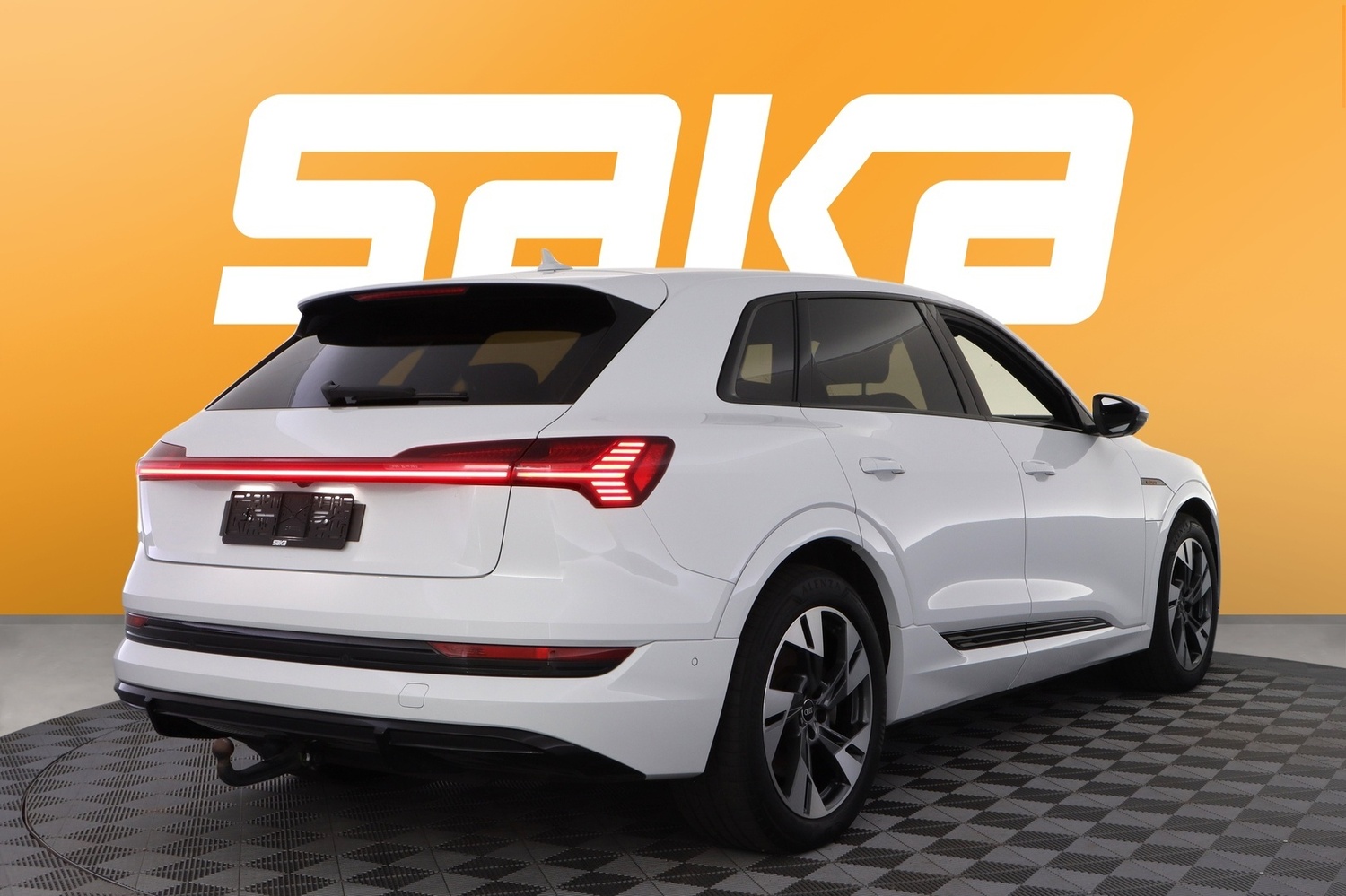 Audi e-tron vaihtoauto