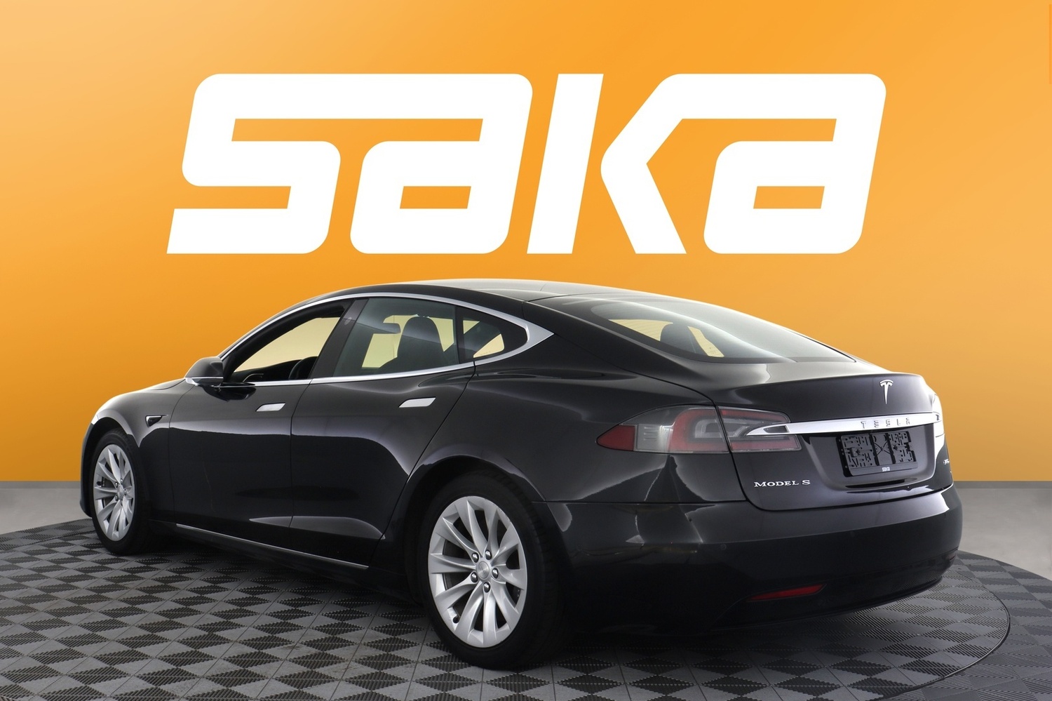 Tesla Model S vaihtoauto