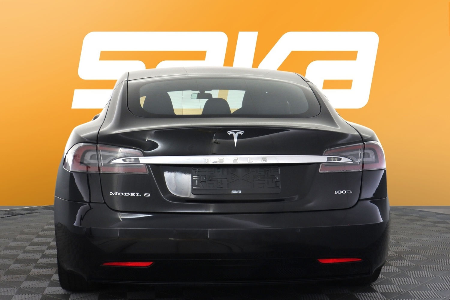 Tesla Model S vaihtoauto