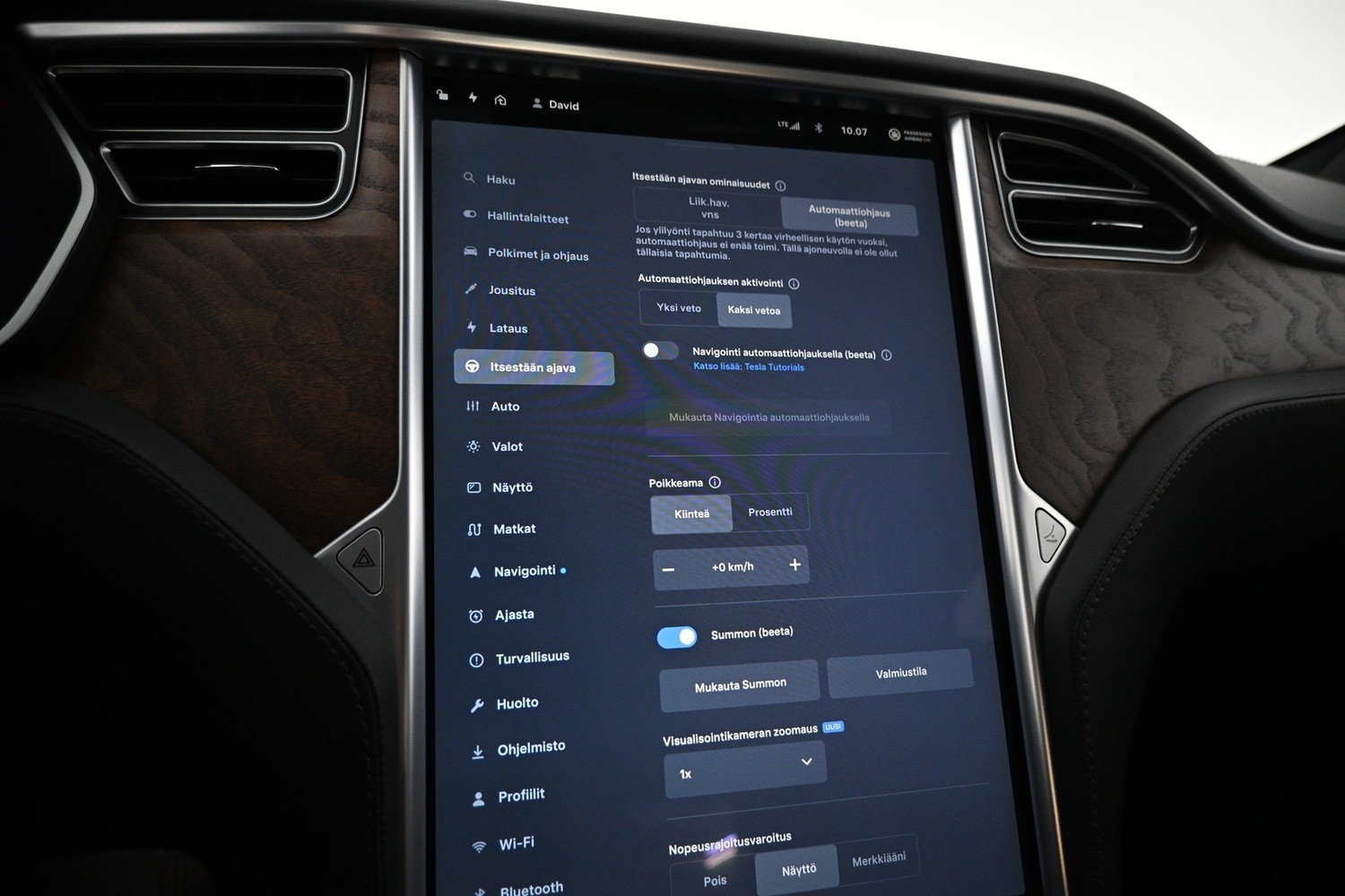 Tesla Model S vaihtoauto