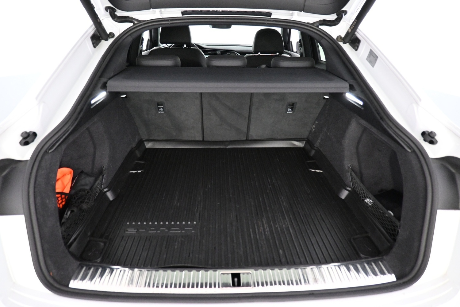 Audi Q8 e-tron vaihtoauto