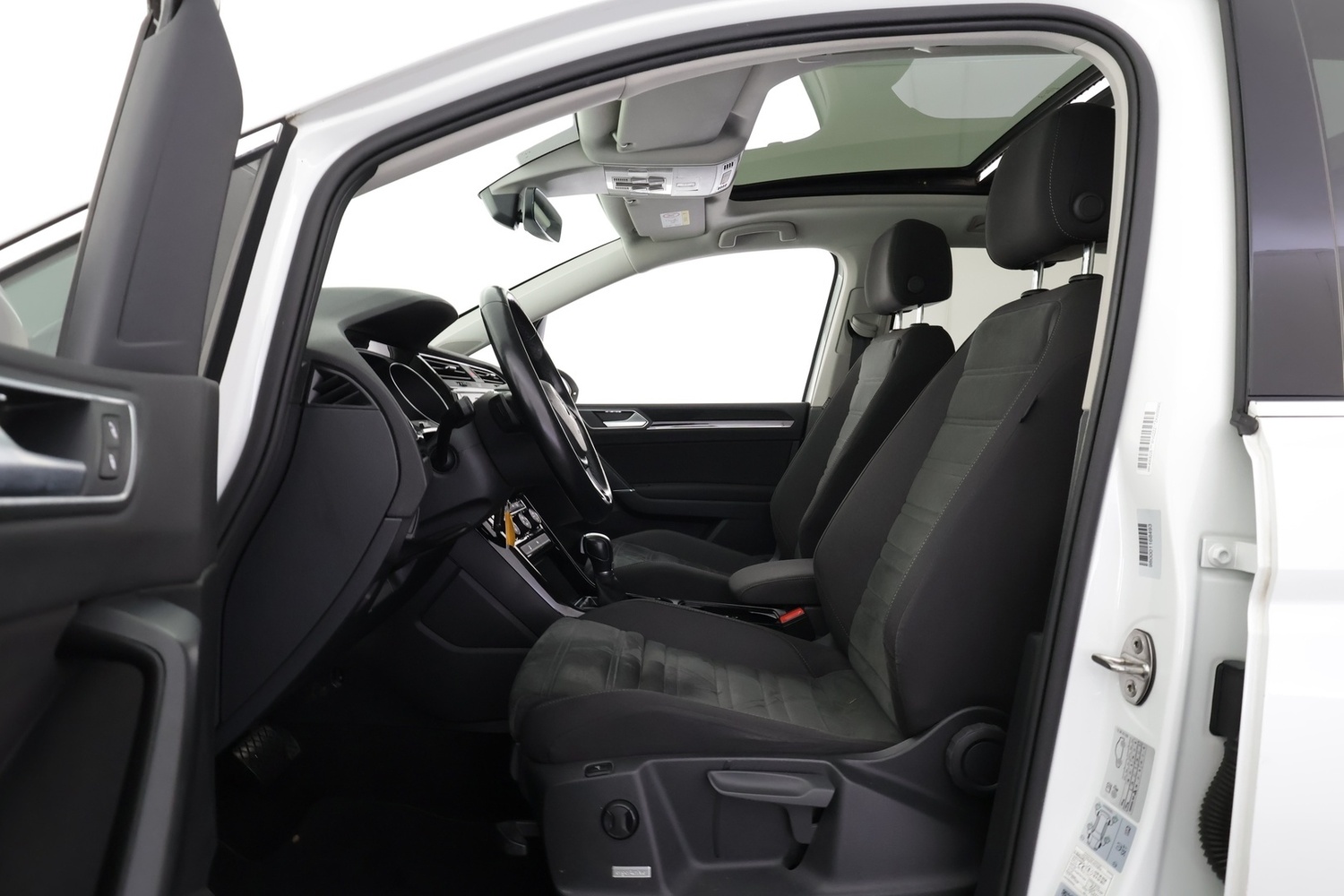 Volkswagen Touran vaihtoauto