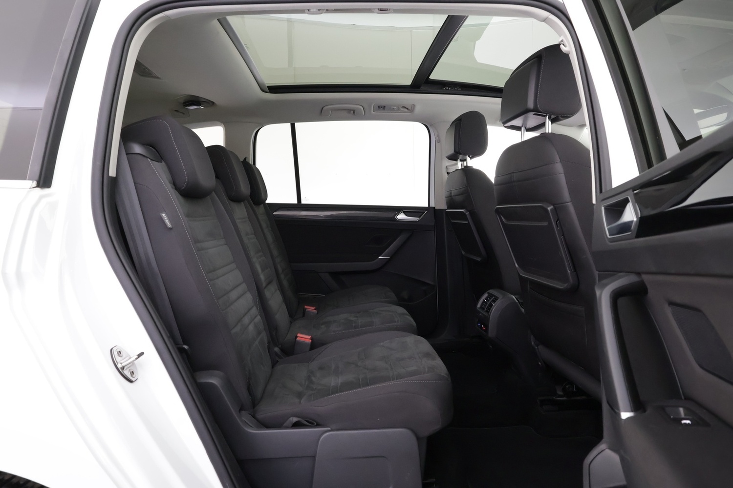 Volkswagen Touran vaihtoauto