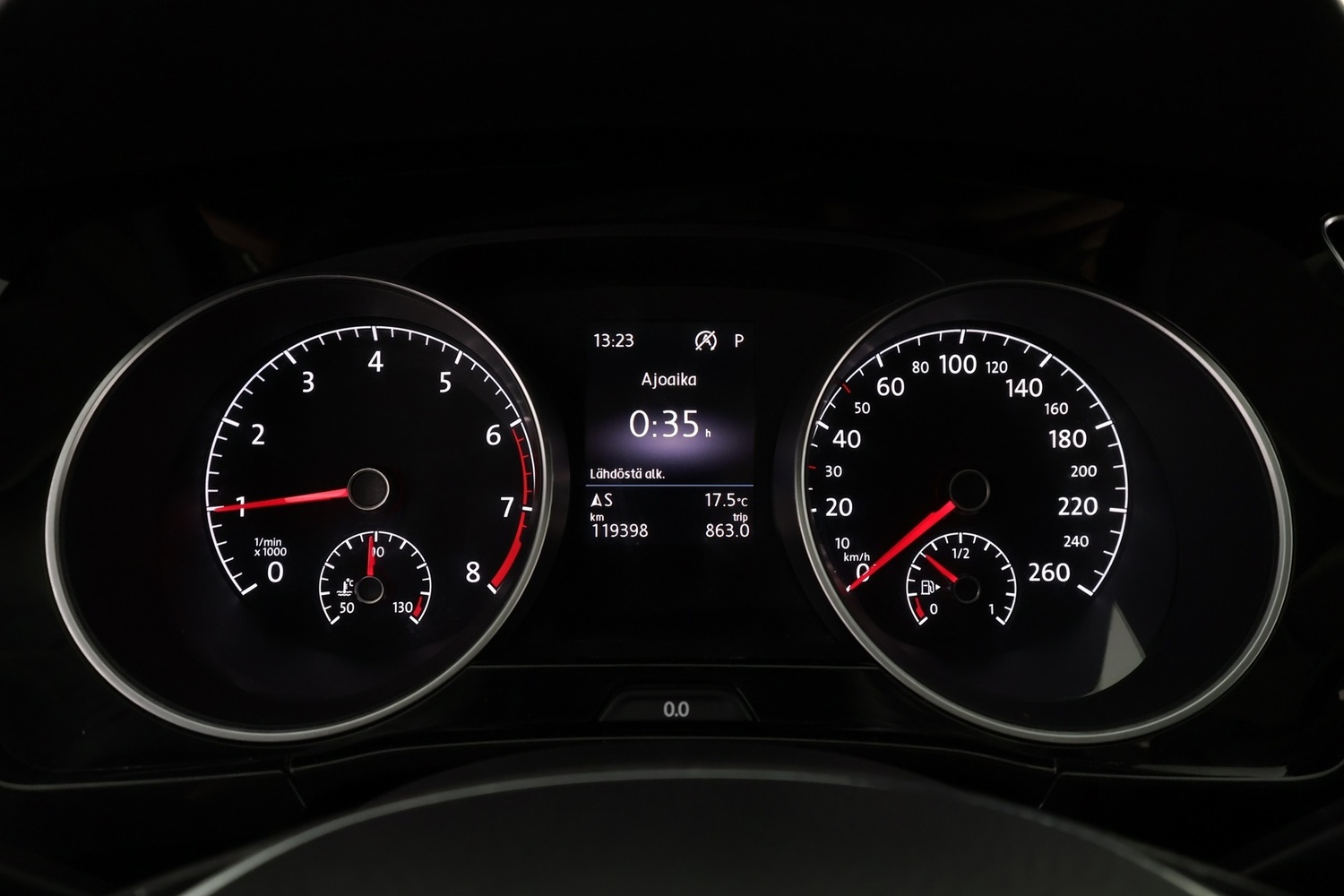 Volkswagen Touran vaihtoauto
