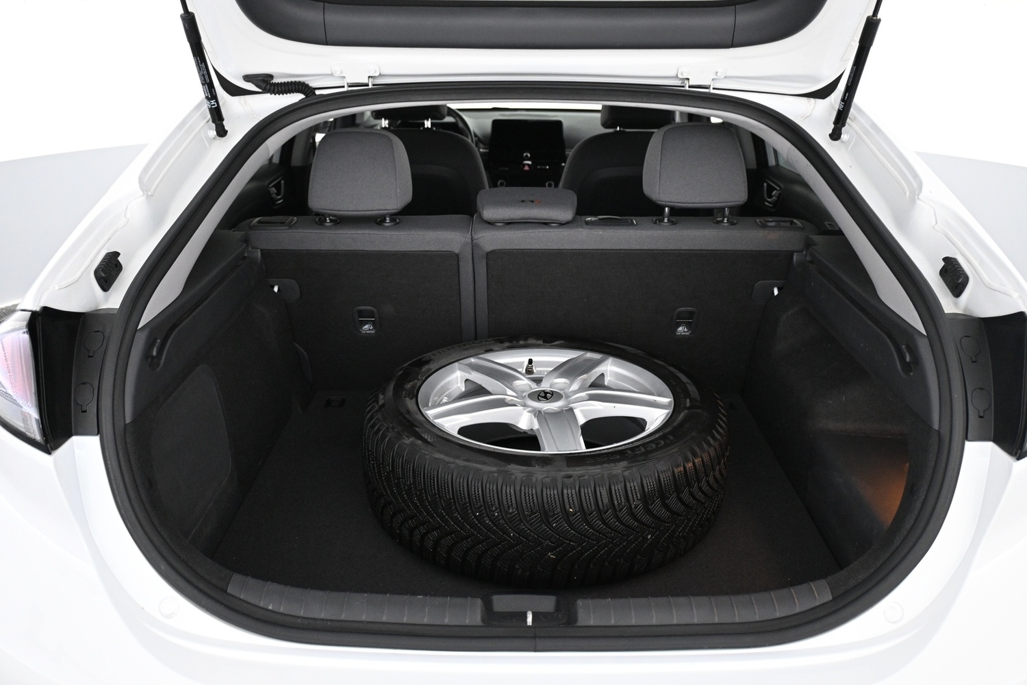 Hyundai IONIQ plug-in vaihtoauto
