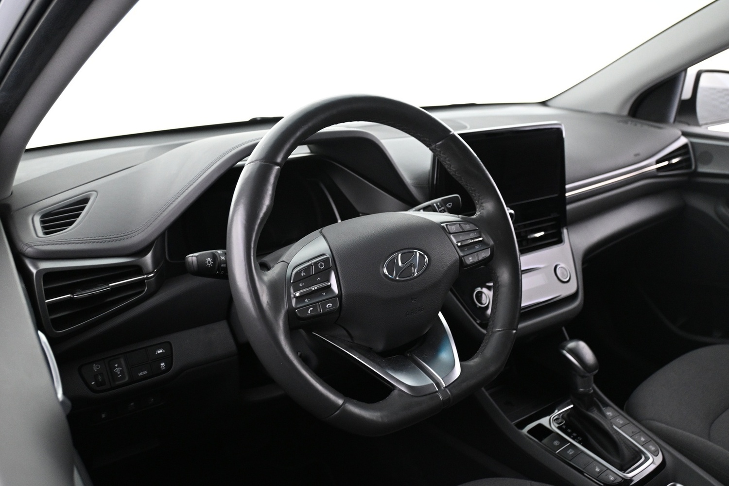 Hyundai IONIQ plug-in vaihtoauto