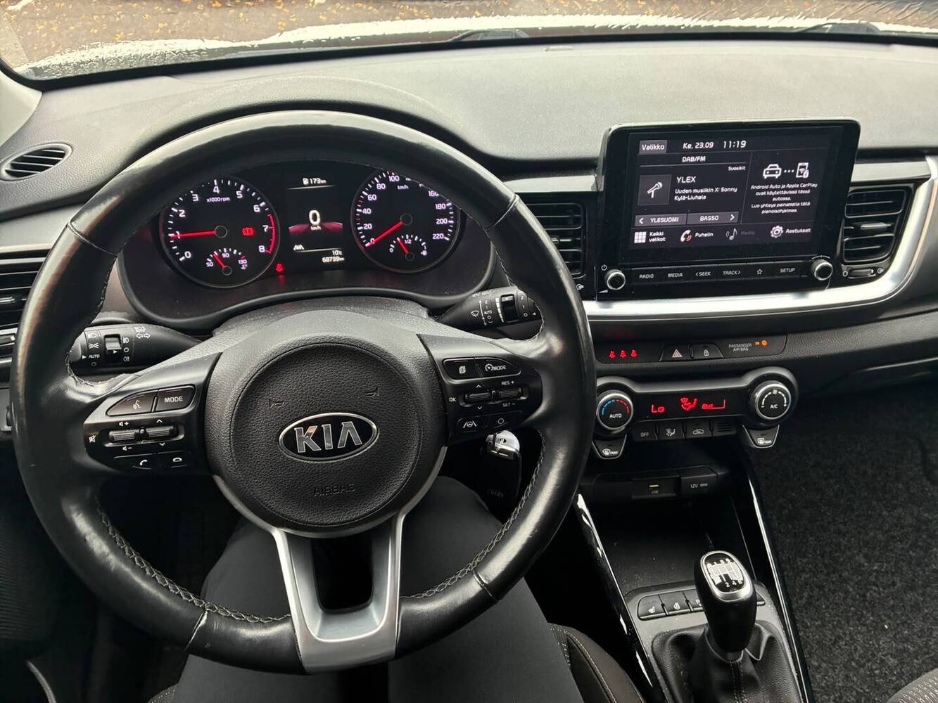 Kia Stonic vaihtoauto
