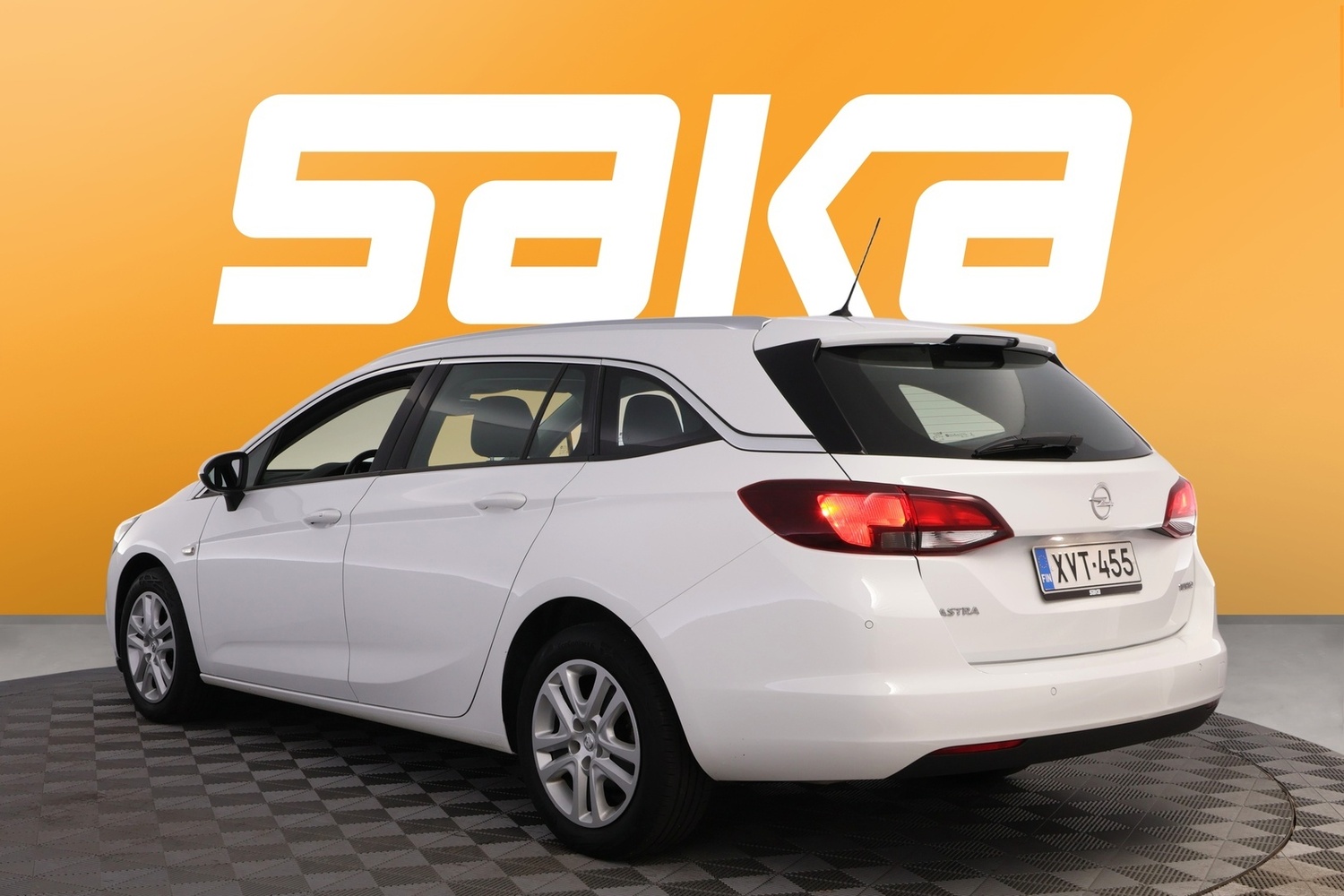Opel Astra vaihtoauto
