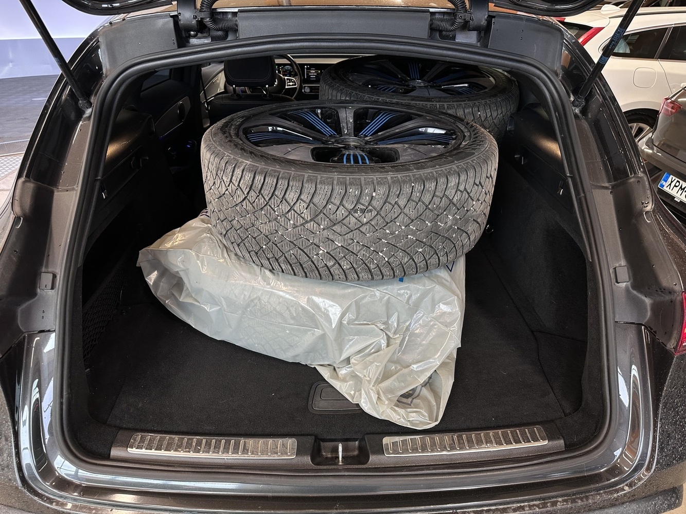 Mercedes-Benz EQC vaihtoauto