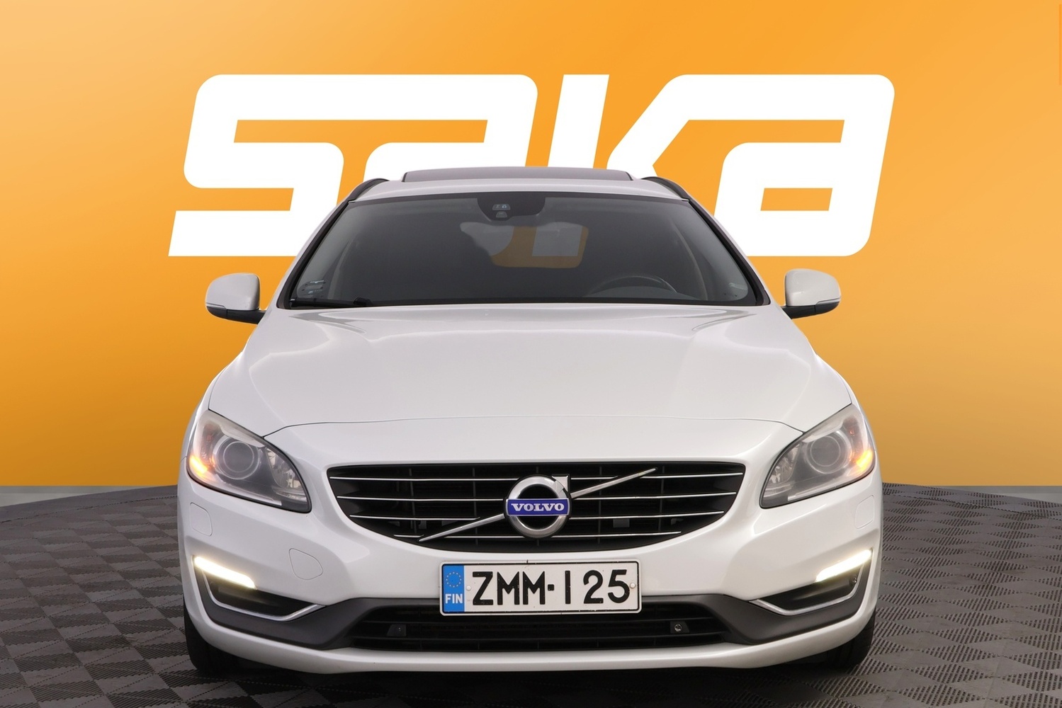 Volvo V60 vaihtoauto