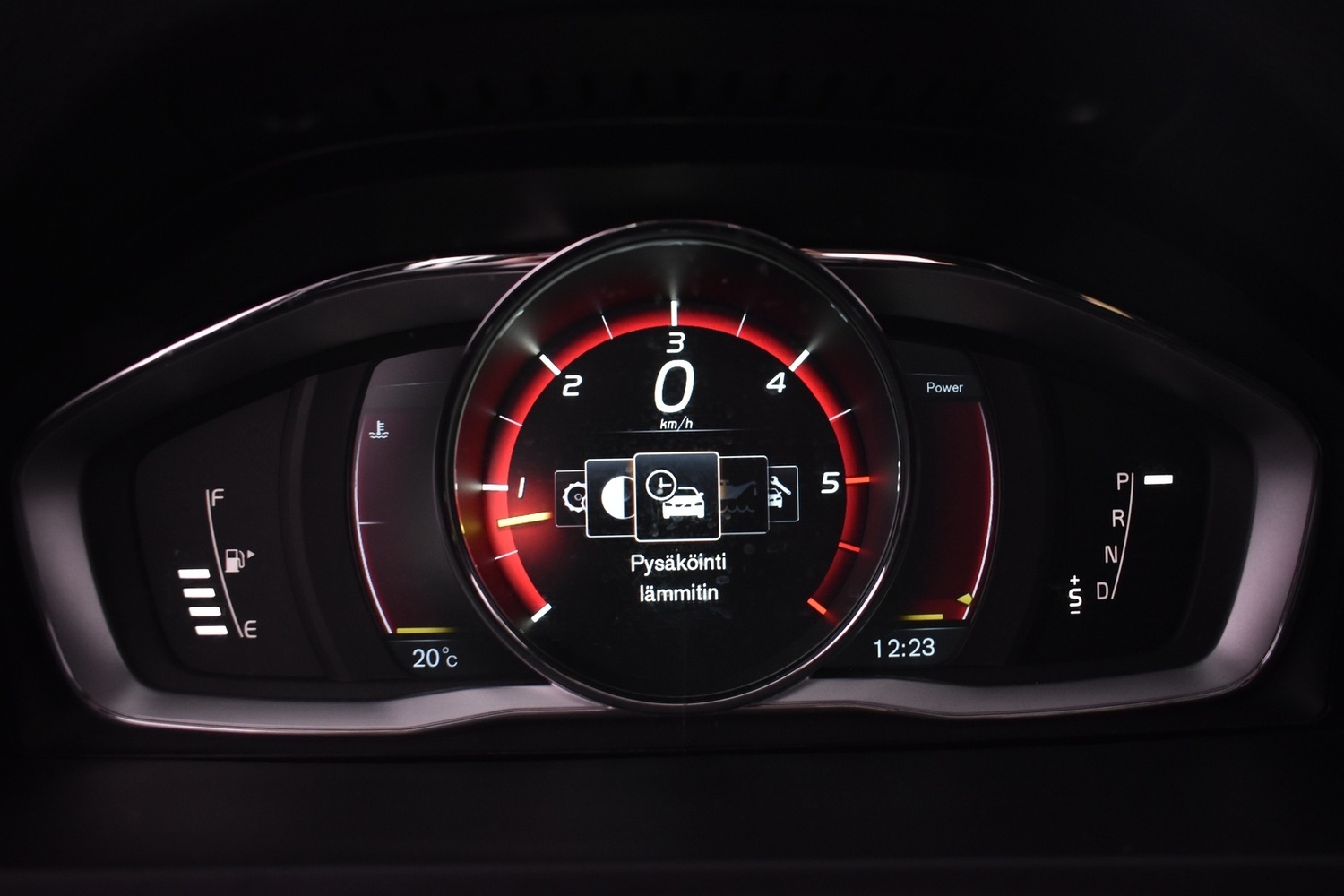 Volvo V60 vaihtoauto