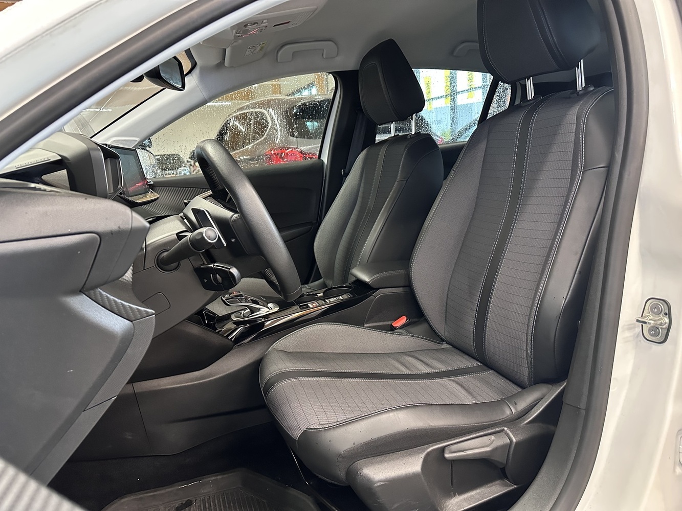 Peugeot 208 vaihtoauto