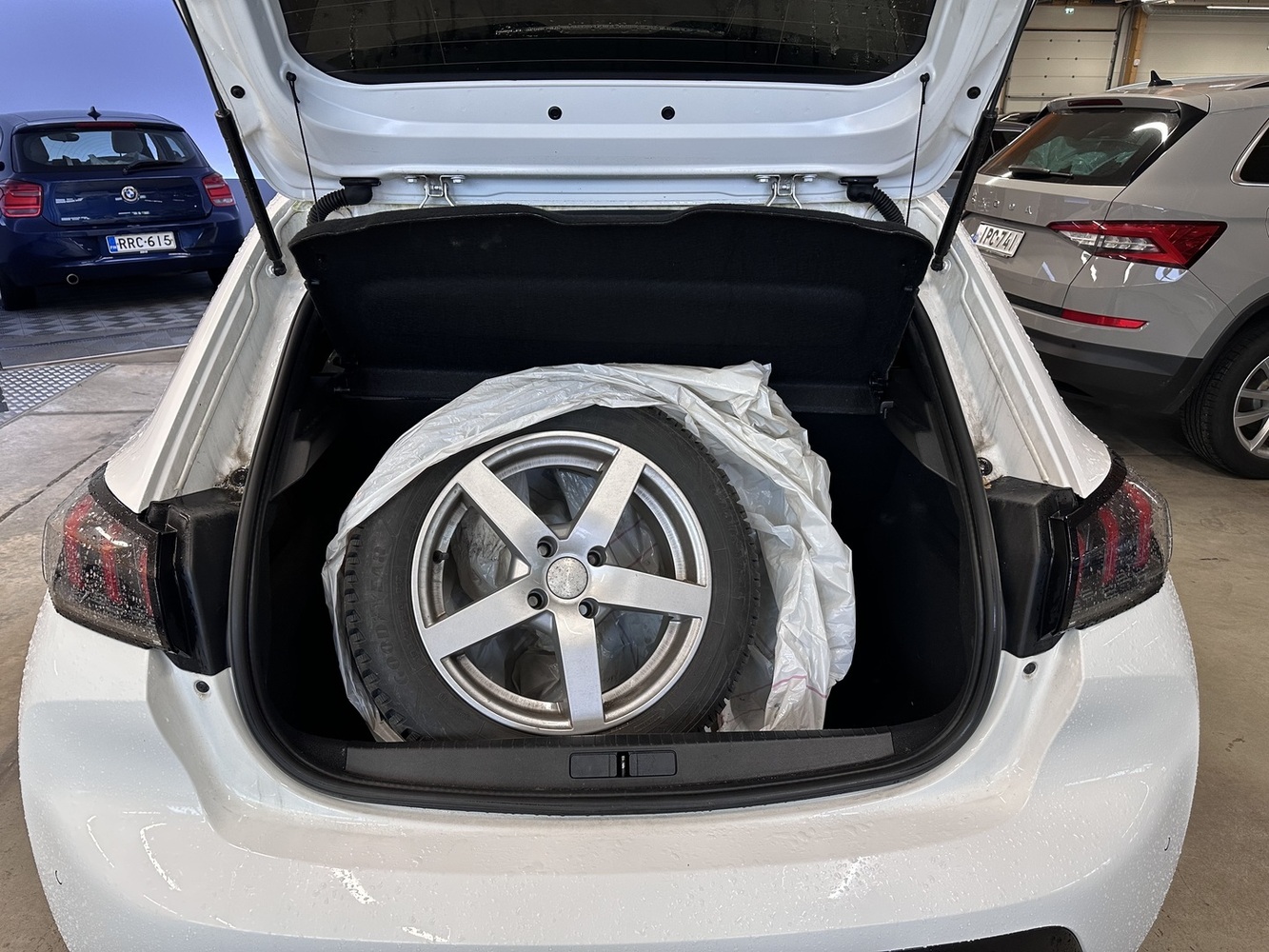 Peugeot 208 vaihtoauto