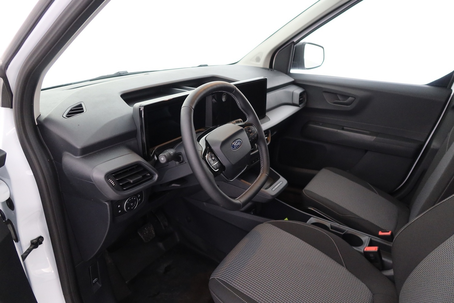 Ford Transit Courier vaihtoauto