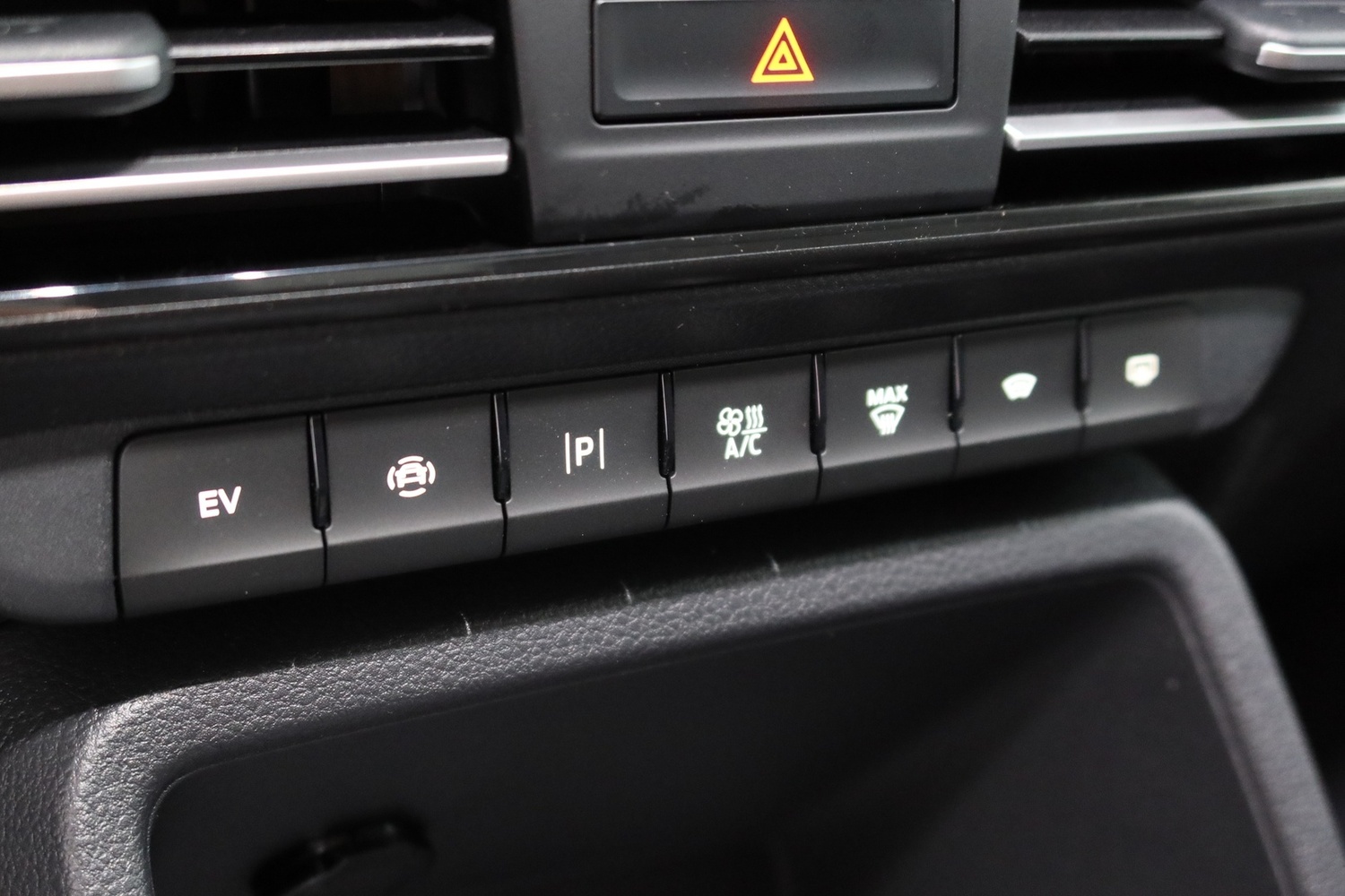 Ford Transit Connect vaihtoauto
