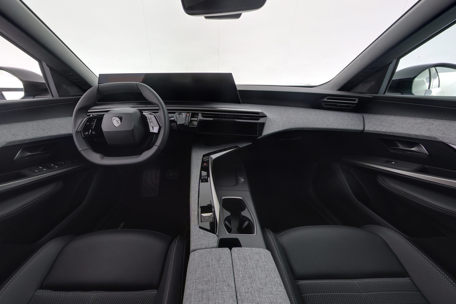 Peugeot E-3008 vaihtoauto
