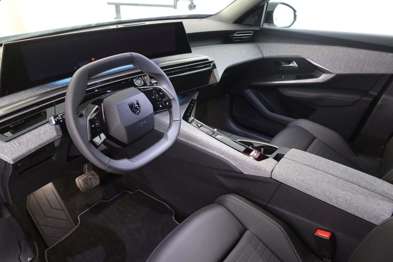 Peugeot E-3008 vaihtoauto