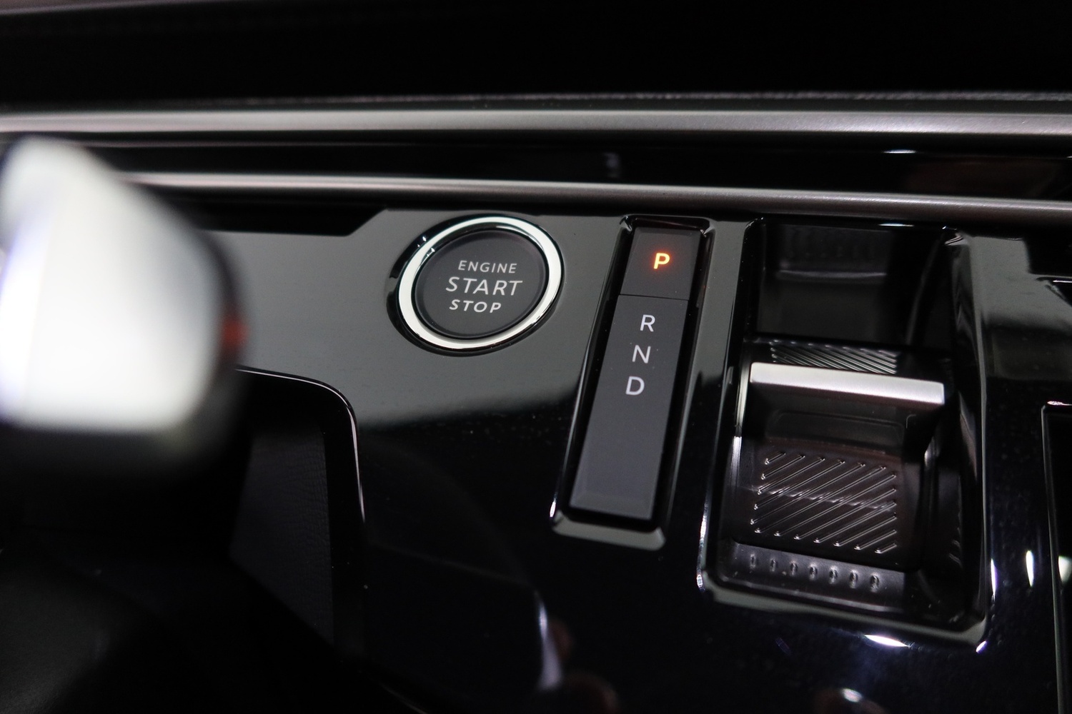 Peugeot E-3008 vaihtoauto