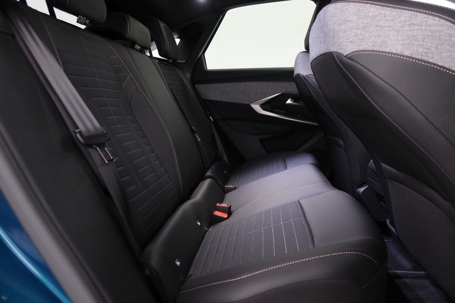 Peugeot E-3008 vaihtoauto
