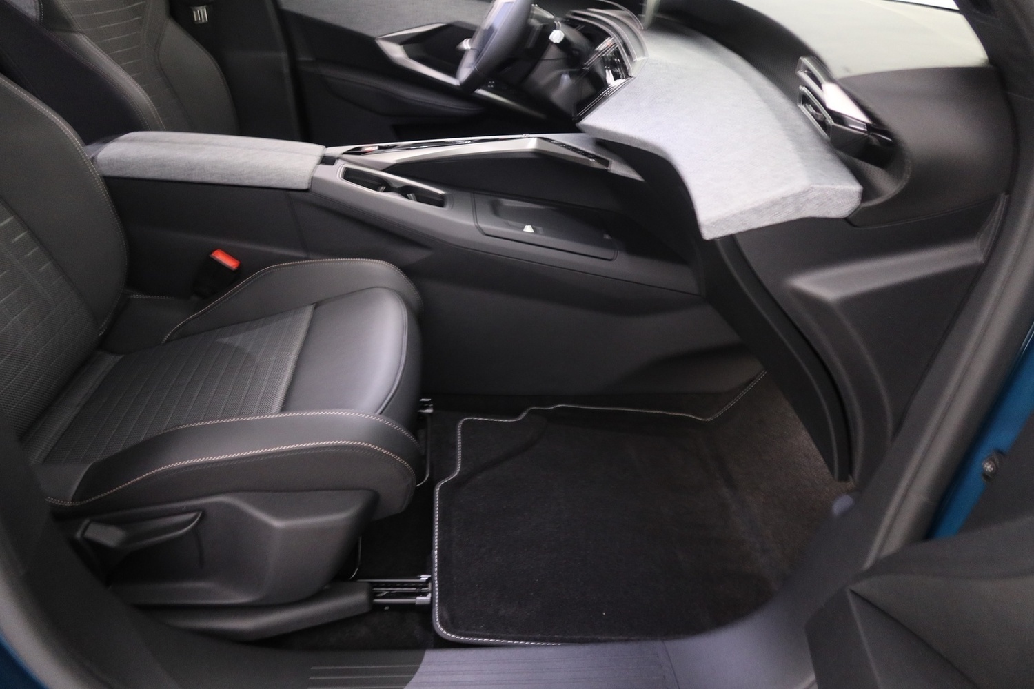 Peugeot E-3008 vaihtoauto