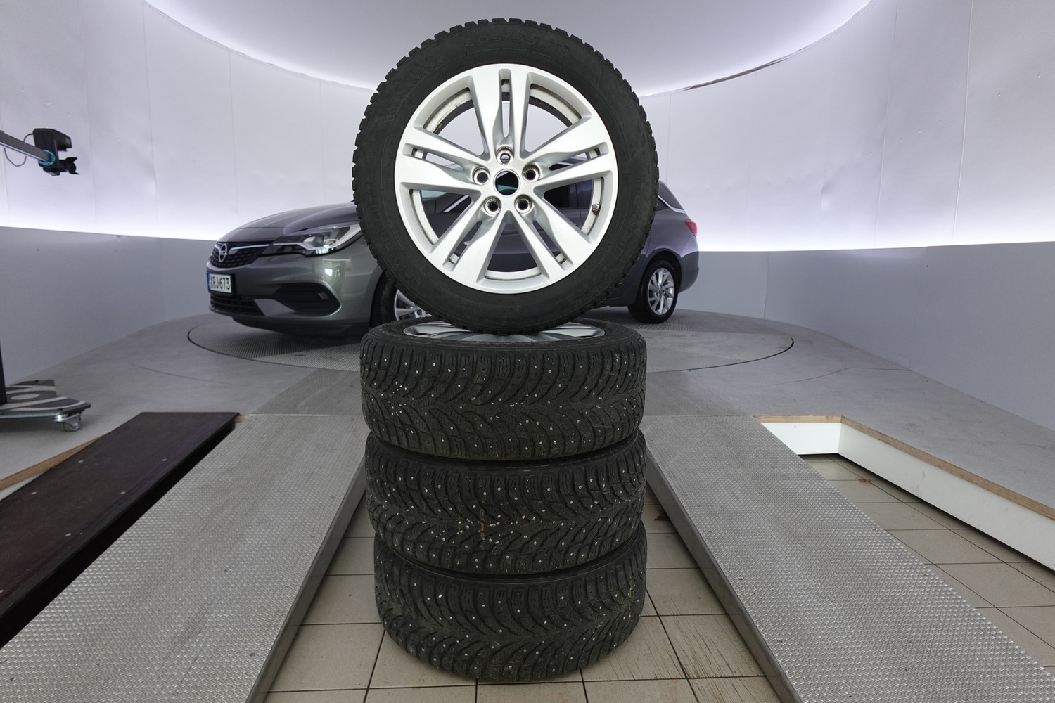 Opel Astra vaihtoauto