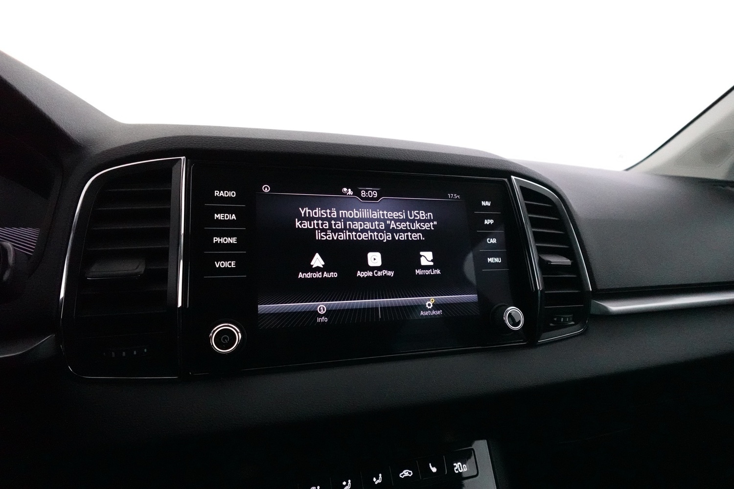 Skoda Karoq vaihtoauto