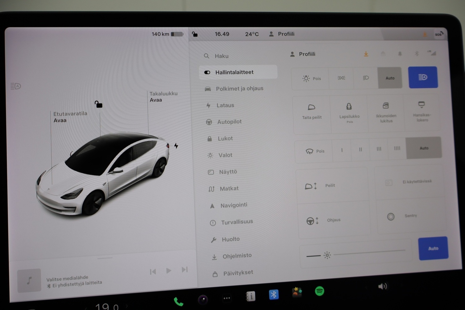 Tesla Model 3 vaihtoauto