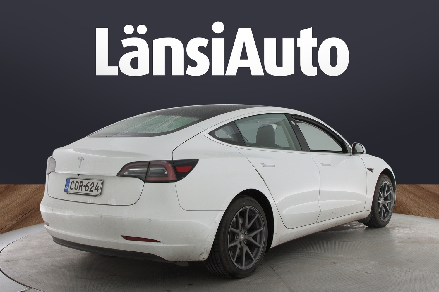 Tesla Model 3 vaihtoauto