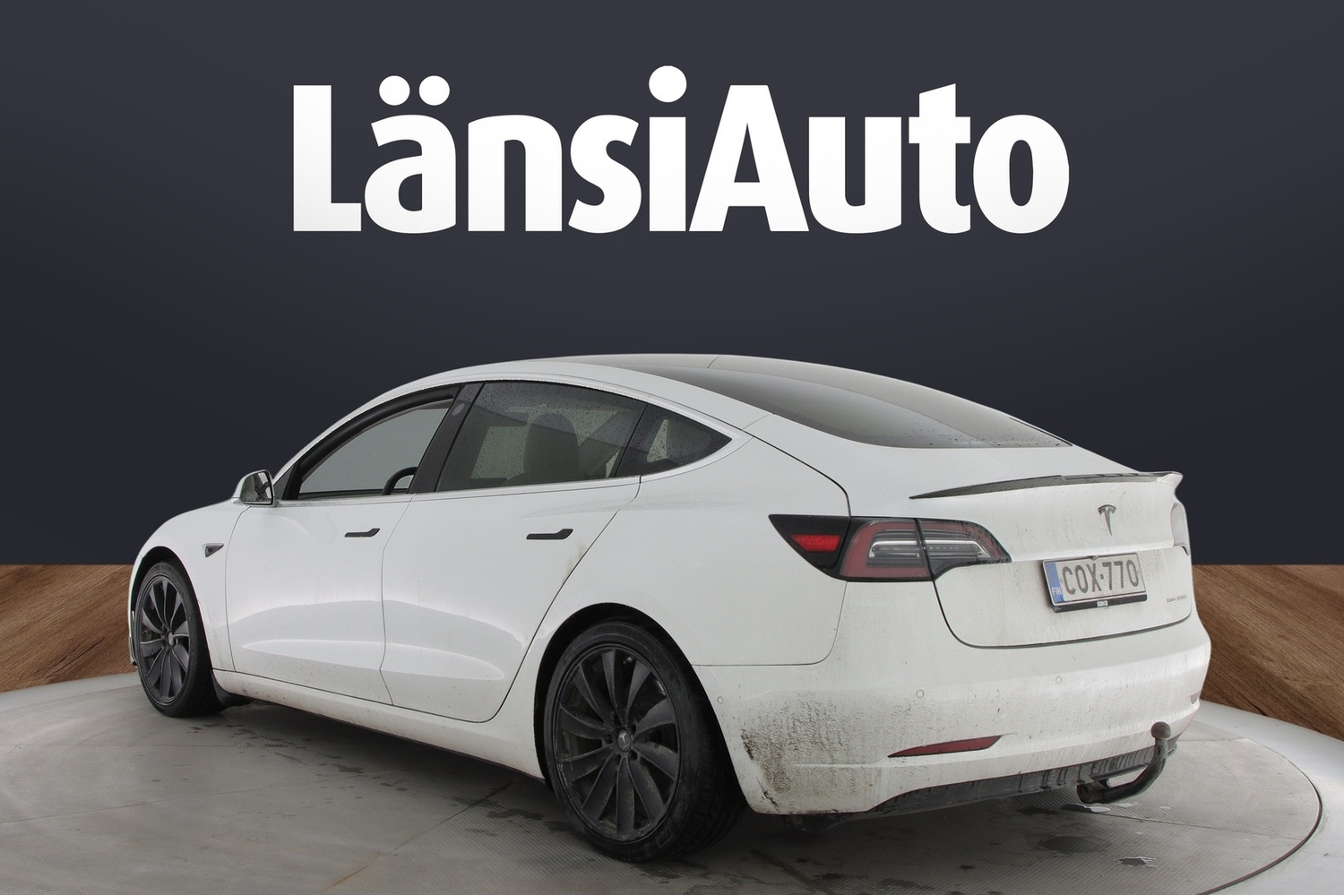Tesla Model 3 vaihtoauto